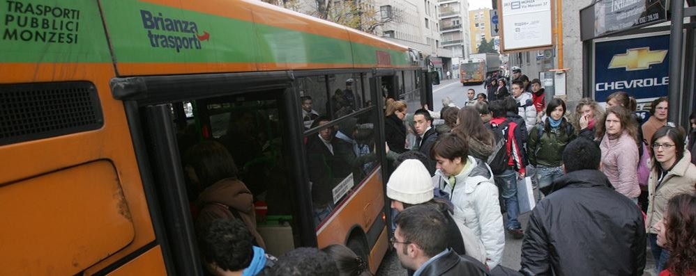 Gli autobus della Brianza ancora a rischio