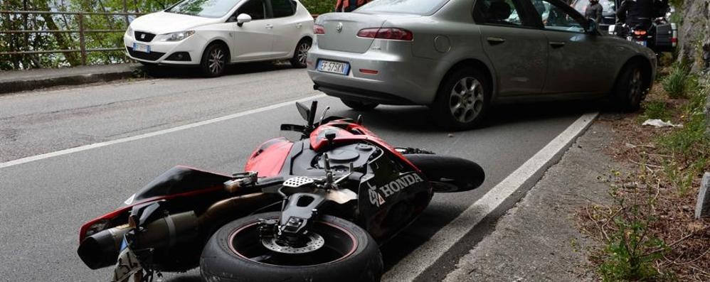 La scena dell'incidente di Varenna nel quale è morto Luca Benfatto, il carabiniere in servizio alla stazione di Brugherio