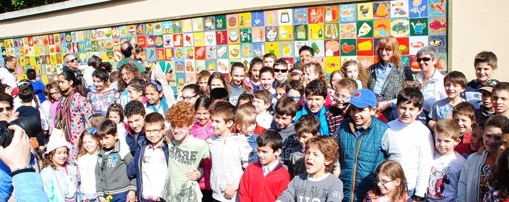 Scuole per Expo 2015 a LIssone: inaugurazione murales alla scuola primaria Dante