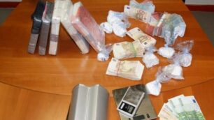 Sei chili di cocaina e 50mila euro in contanti: preso il grossista della droga di Vimercate