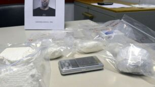 Alcuni poacchetti di cocaina sequestrati dai carabinieri di Vimercate in un’altra occasione