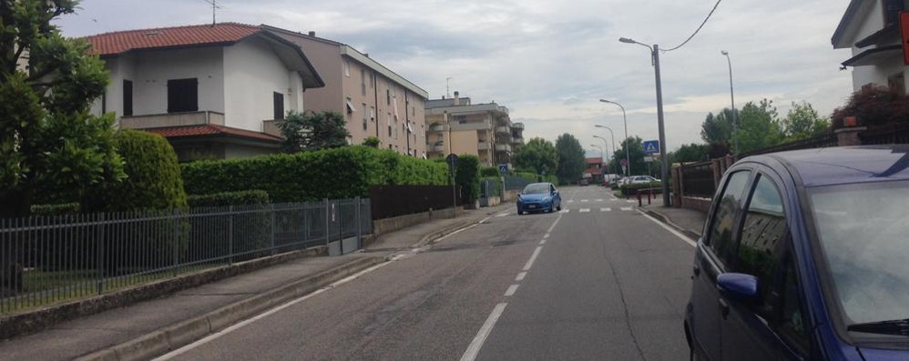 Arcore - La zona di via Carducci dove è stato trovato in precarie condizioni e solo il giovane ventisettenne