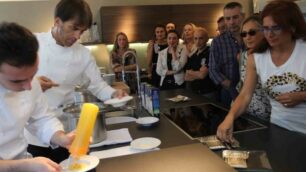 Monza, lo show cooking di Davide Oldani da Molteni in via Manzoni
