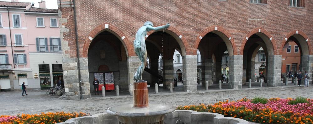 Piazza Roma e i portici dell’arengario di Monza