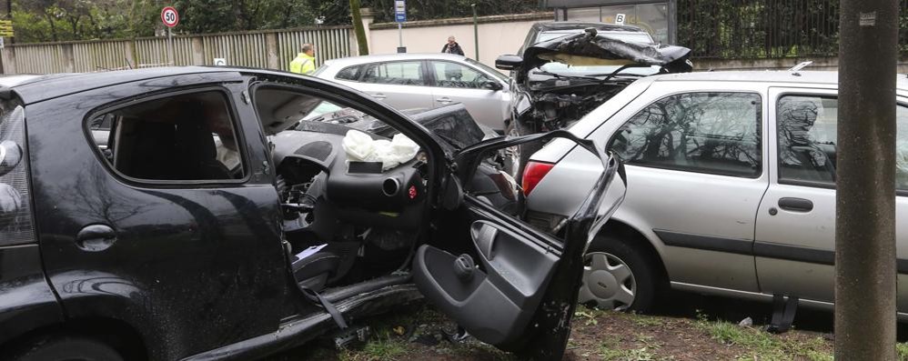 Monza, l’incidente stradale in viale Brianza dove ha perso la vita Elio Bonavita, 14 anni