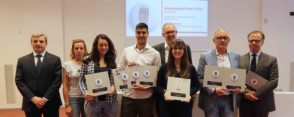 Monza, i vincitori del concorso Pins Contest 2015 di Restart: la premiazione nell’auditorium del Cittadino