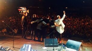 Monza, Brianza Rock Festival 2015: il saluto dei Bluvertigo in chiusura di prima serata (foto  da facebook Andy Fumagalli)