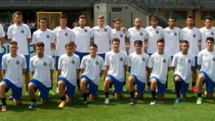 Seregno - I giocatori del nuovo Seregno in posa allo stadio Ferruccio