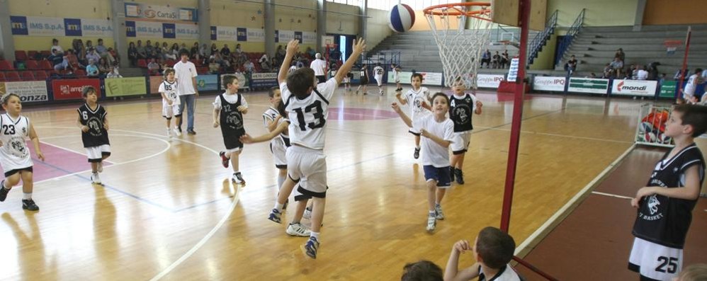 Il minisbasket a Monza qualche anno fa