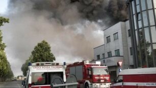 Incendio a Nova Milanese: i soccorsi sul posto