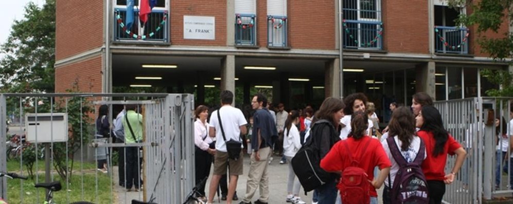 Monza, la scuola media Zucchi di via Toscana