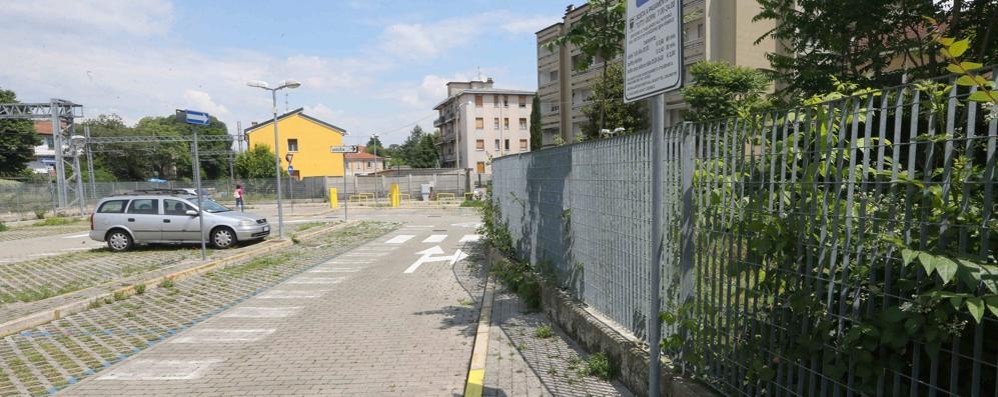 Monza, il parcheggio della stazione Sobborghi