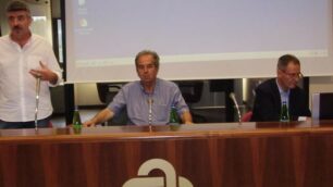 Cooperative: il tavolo dei relatori dell'incontro di Triuggio nella sede Bcc Valle del Lambro