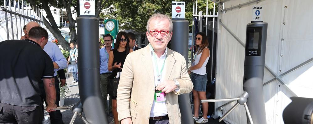 Roberto Maroni in autodromo