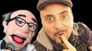 Andrea Fratellini comico ventriloquo, con il suo pupazzo Zio Tore