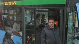Monza, un autobus della linea Z221