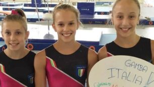 Eyof 2015: a destra Martina Maggio di Villasanta con le colleghe in azzurro ai Giochi olimpici giovanili (foto facebook/Federginnastica)