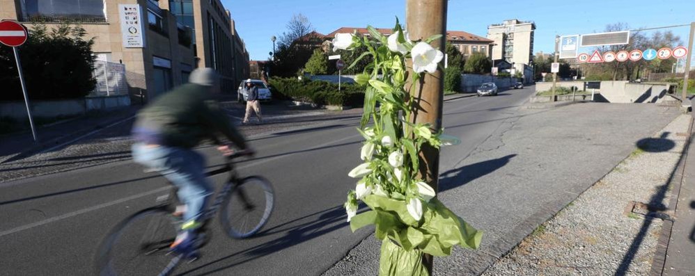 Il luogo del tragico incidente, in via Azzone Visconti