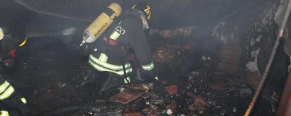 A Ceriano Laghetto sono intervenuti i vigili del fuoco e i carabinieri di Desio