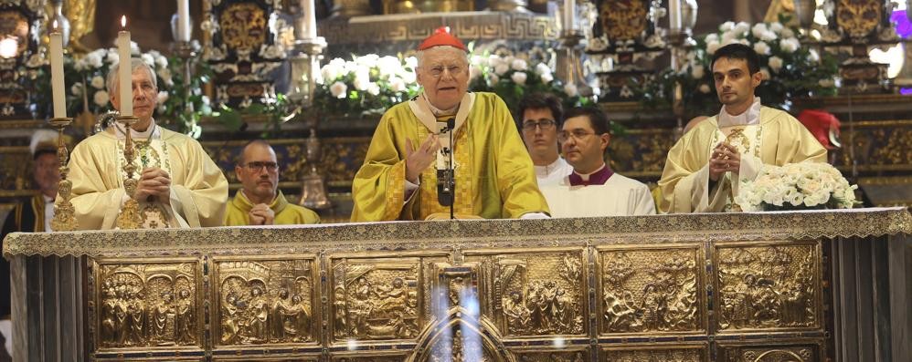 Monza, ottobre 2014:  il cardinale Angelo Scola in duomo per la consacrazione dell'altare