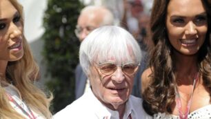 Bernie Ecclestone con le figlie