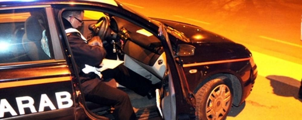 Alla fine il seregnese è stato  condotto alla caserma di via Prealpi dove nei suoi confronti è stato formalizzato il fermo per resistenza a pubblico ufficiale e lesioni aggravate