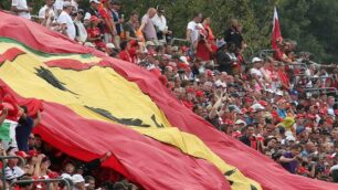 Uscite della 36 chiuse fino al completo smaltimento dei tifosi