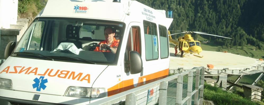 La turista 57enne di Bernareggio è stata subito trasportata all’ospedale di Sondalo ma non ce l’ha fatta:  nella notte è morta