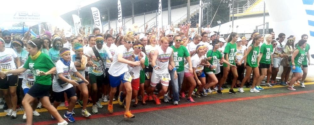 La partenza della Color run all’autodromo di Monza