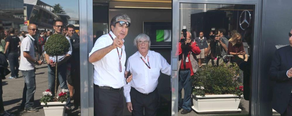 Bernie Ecclestone prima dell’incontro con Roberto Maroni