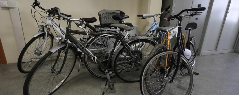 Biciclette recuperate dalla polizia locale di Monza