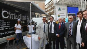 Lo stand del Cittadino ancora in piazza Trento e Trieste