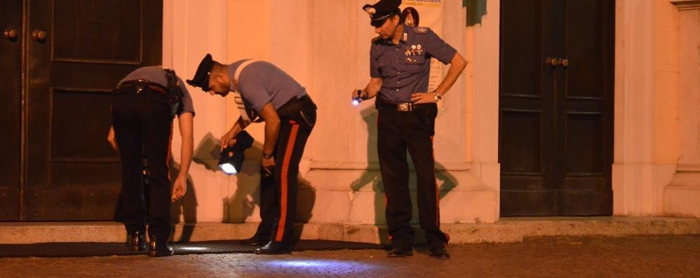 Paderno Dugnano, i carabinieri al lavoro dopo la sparatoria