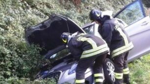 Giussano, l’auto abbandonata a seguito del tamponamento