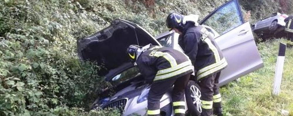 Giussano, l’auto abbandonata a seguito del tamponamento