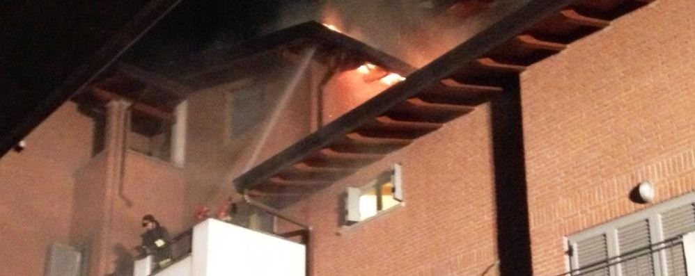 L’incendio nella casa del consigliere comunale a Cesano Maderno