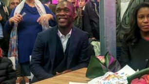 Clarence Seedorf al padiglione olandese di Expo: una rosa porterà il suo nome «per meriti sportivi ed extrasportivi»