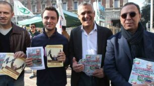 Monza, gazebo Lega Nord e Forza Italia