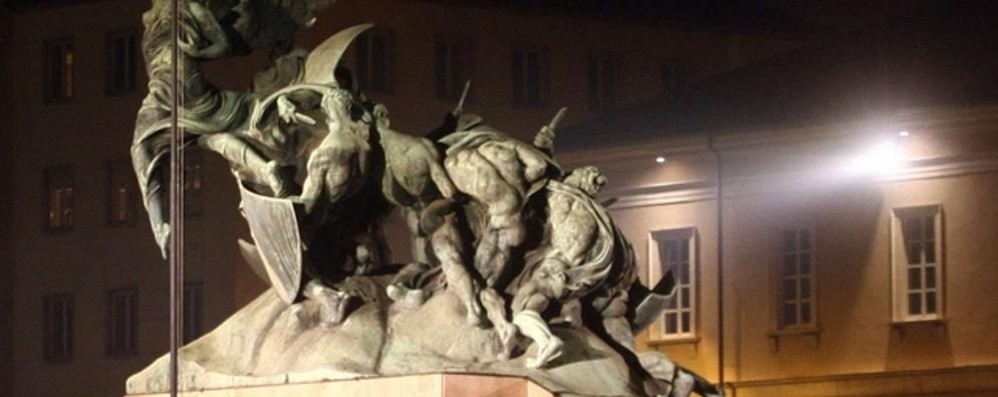 Il monumento ai caduti di piazza Trento e Trieste