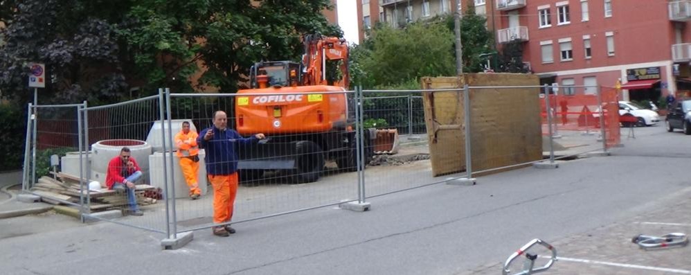 Il cantiere di Paderno Dugnano durante il blackout