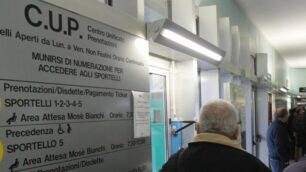 Il centro di prenotazione dell’ospedale di Monza