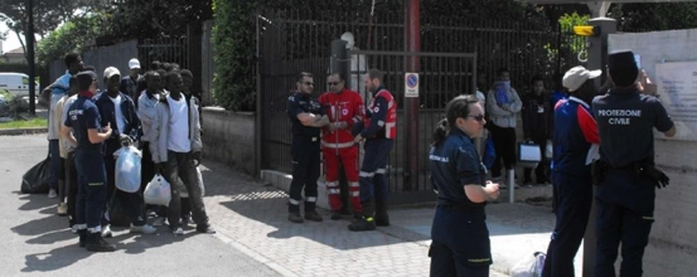 Seveso, i profughi a Casa Betania: una fotografia del maggio 2011