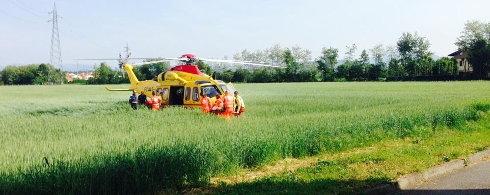 Un uomo è stato recuperato dopo essersi ferito mentre cercava funghi. Allertato anche l’elisoccorso