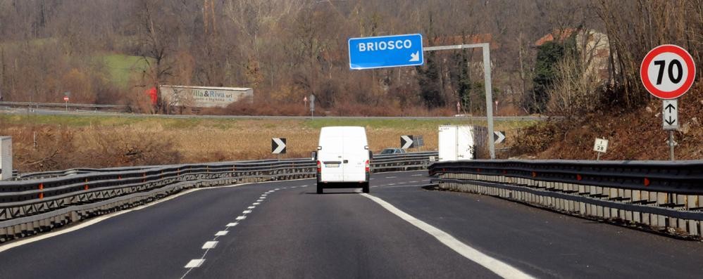 Briosco - Il curvone sulla Valassina in prossimità di Briosco, teatro di numerosi incidenti