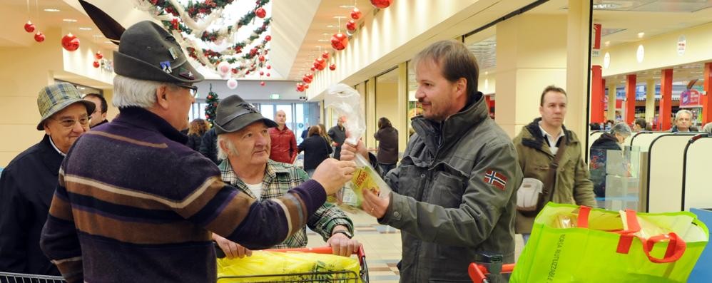 Sabato 28 novembre tutti possono aiutare i volontari del Banco Alimentare facendo la spesa per chi è più povero