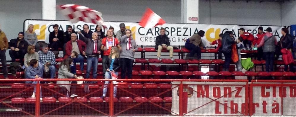 Monza, i tifosi monzesi al seguito dalla squadra (foto Hockey Monza/Stefano Servidio)