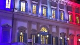 La Villa reale in blu, bianco e rosso