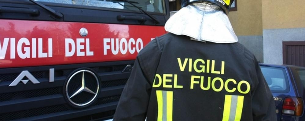 Sul posto i vigili del fuoco