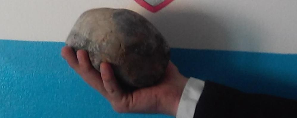 La pietra lanciata dal cavalcavia