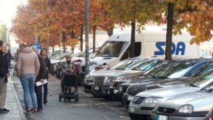 Seregno - I posti auto di corso Matteotti, riconvertiti da zona disco a pagamento